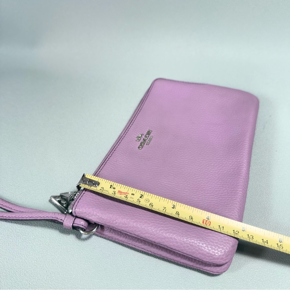 Coach Lavendar Pink Leather Zip Close Wristlet - Picture 10 of 14